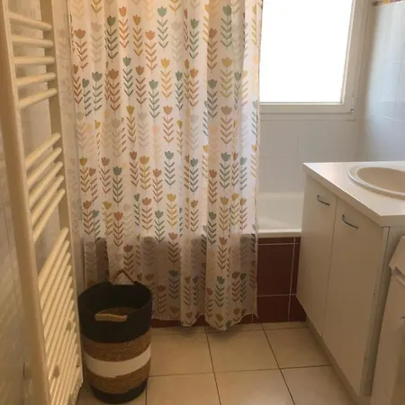 Superbe T2 A Les Bains Appartement